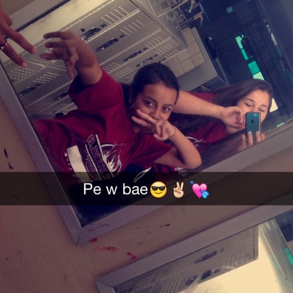 Profile Picture of Anna Cordova (@whatevranna) on Poshmark