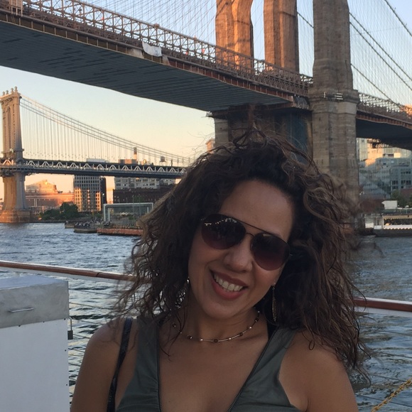 Profile Picture of Sharleen Ortega (@sharleenof) on Poshmark