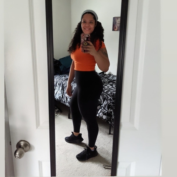 Profile Picture of Hazel Acevedo (@dreamscape2013) on Poshmark