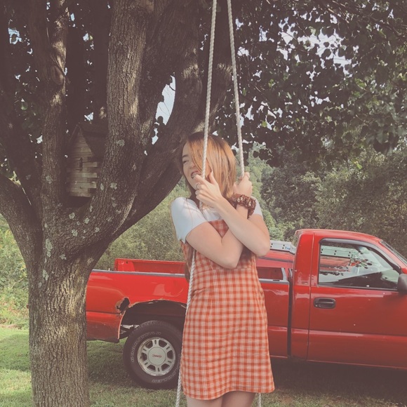 Profile Picture of Marykate Derring (@marykate1704) on Poshmark