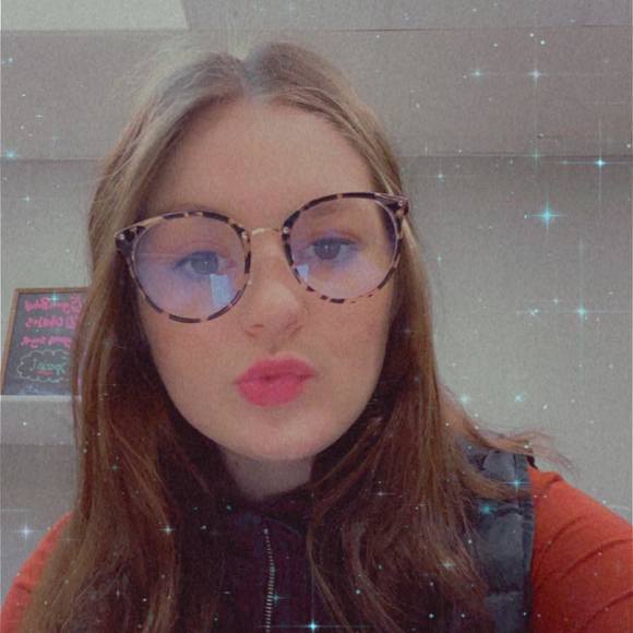Profile Picture of Terry Schneider (@terryschneider) on Poshmark