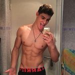 Profile Picture of Derrick (@derrickmahonexoxo) on Instagram