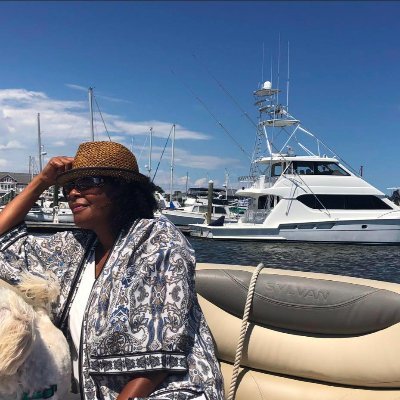 Profile Picture of Donna Miles (@DonnaLAMiles) on Twitter