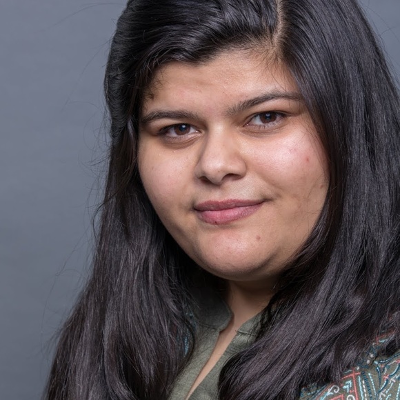 Profile Picture of Amber Lizama (@helloxtechie) on Poshmark