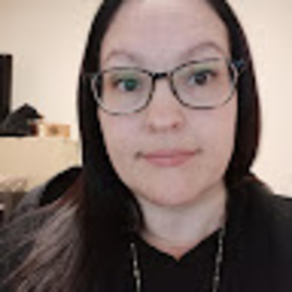 Profile Picture of Amber Lazalde (@lazalde82a) on Poshmark