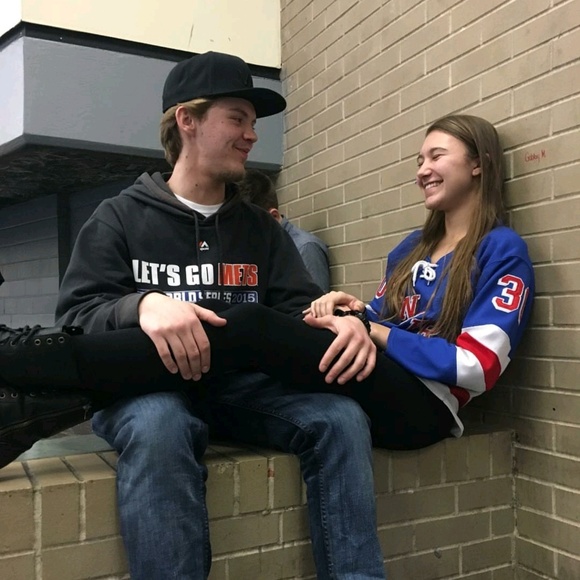 Profile Picture of Michael Krolman (@mikeswerviin) on Poshmark