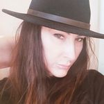 Profile Picture of Lara Lovett (@laralovett) on Instagram