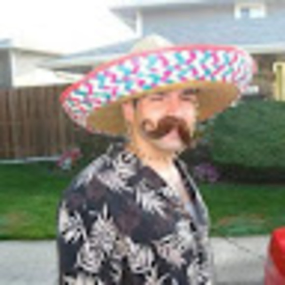 Profile Picture of Andrew Mazzeo (@andrewmazzeo) on Poshmark