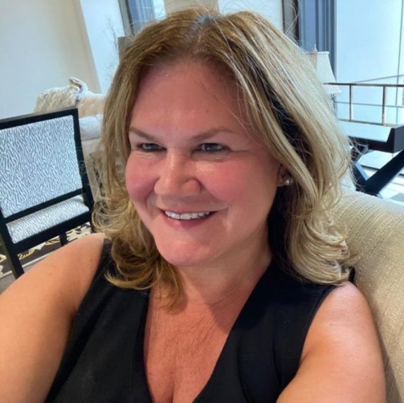 Profile Picture of Linda Parady (@dustypenney) on Poshmark