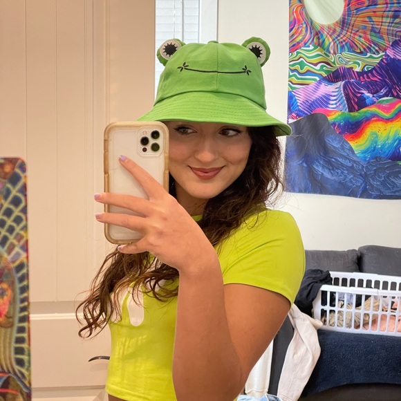 Profile Picture of Kendall Klein (@kendallklein4) on Poshmark