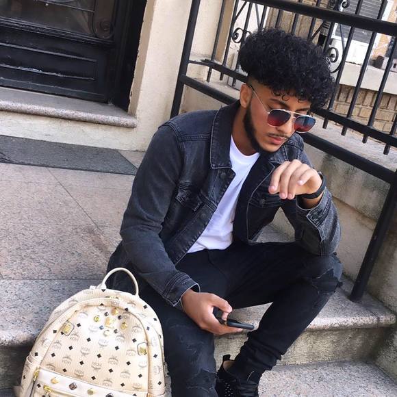 Profile Picture of Mohamed Mohammed (@moemoney913) on Poshmark