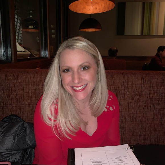 Profile Picture of Julia Dieter (@jdieter2027) on Poshmark