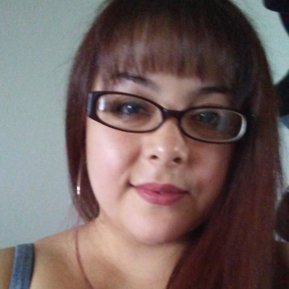 Profile Picture of Vanessa Granillo (@delrefujio) on Poshmark