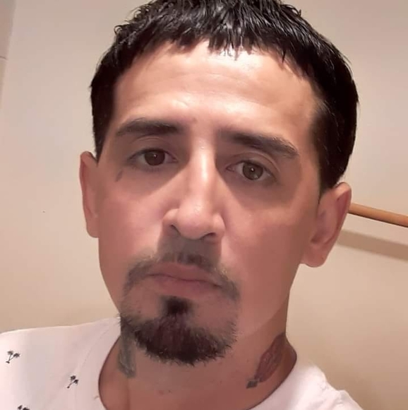 Profile Picture of James Mendez (@jamesmendez517) on Poshmark