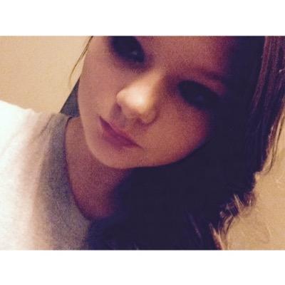 Profile Picture of Ivy Stone (@ivystone19) on Twitter