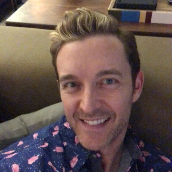 Profile Picture of Matthew Buffalo (@matthewbuffalo) on Poshmark
