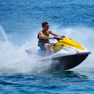 Profile Picture of Tom Holdsworth (@TomH345) on Twitter