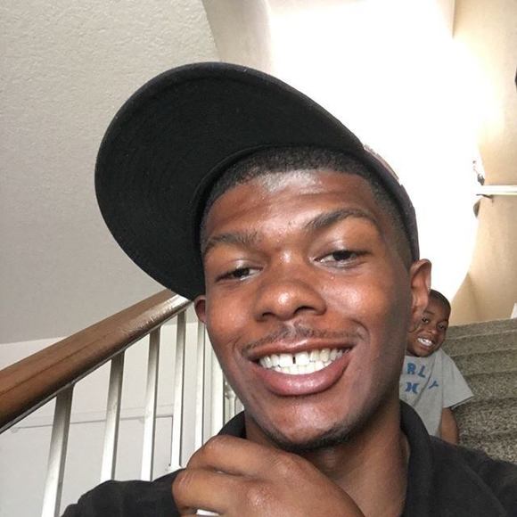 Profile Picture of Derek Mayfield (@derekmayfield) on Poshmark