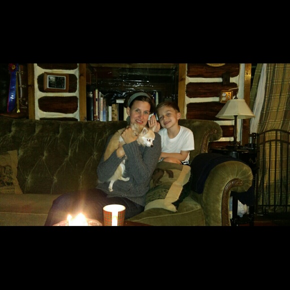 Profile Picture of Rebecca Castellitto (@bekisu) on Poshmark