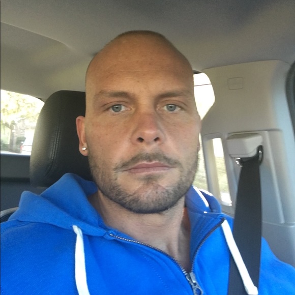 Profile Picture of David Spurlock (@davidspurlock) on Poshmark