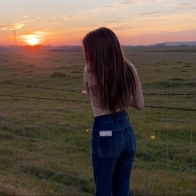 Profile Picture of loverboi_lilyシ (@lilyannebarnett101916) on Pinterest