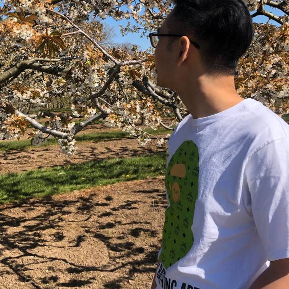 Profile Picture of Khánh Duy (@duykfc) on Poshmark