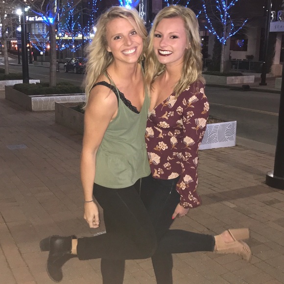 Profile Picture of Emily Reimer (@emilyreimer1) on Poshmark