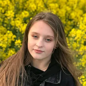 Profile Picture of M A R T Y N A🌼💛 (@martyna_siebert) on Tiktok