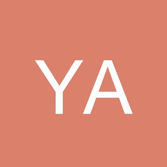 Profile Picture of Yesenia Ayala (@yesenia_00) on Poshmark