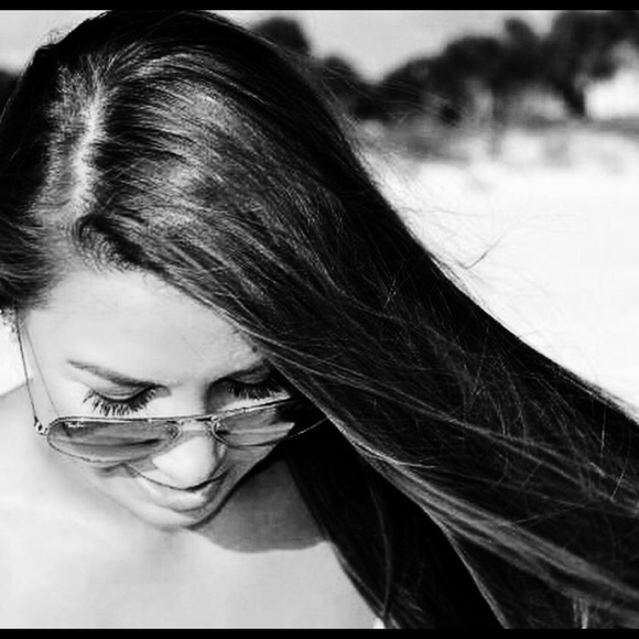 Profile Picture of Anna Pallone (@annapallone11) on Poshmark