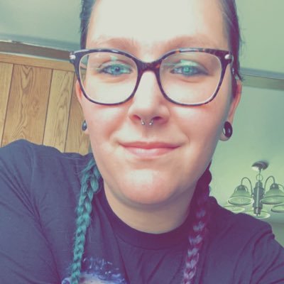 Profile Picture of kailey mitchell (@kailz92) on Twitter