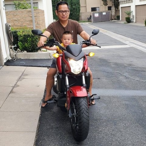 Profile Picture of Alan Huynh (@alanvhuynh) on Poshmark