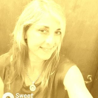 Profile Picture of Virginia Andr (@virgyi02) on Twitter