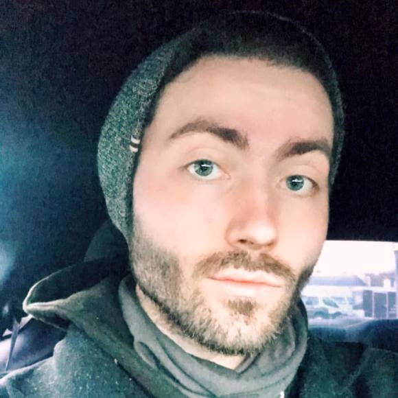 Profile Picture of Justin Walter (@livewithjay0) on Poshmark