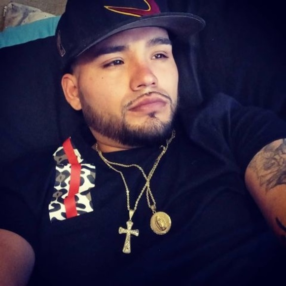Profile Picture of Mario Moralez (@mario_moralez) on Poshmark