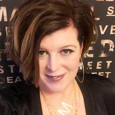 Profile Picture of Myndee Kay Larsen (@myndeekay) on Twitter