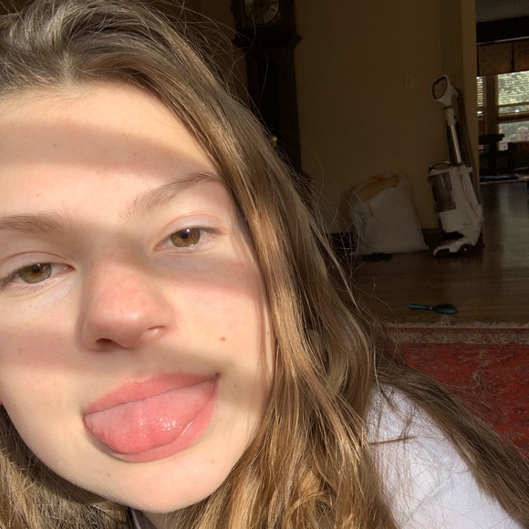 Profile Picture of Gretchen Czelatdko (@gretcho10) on Poshmark