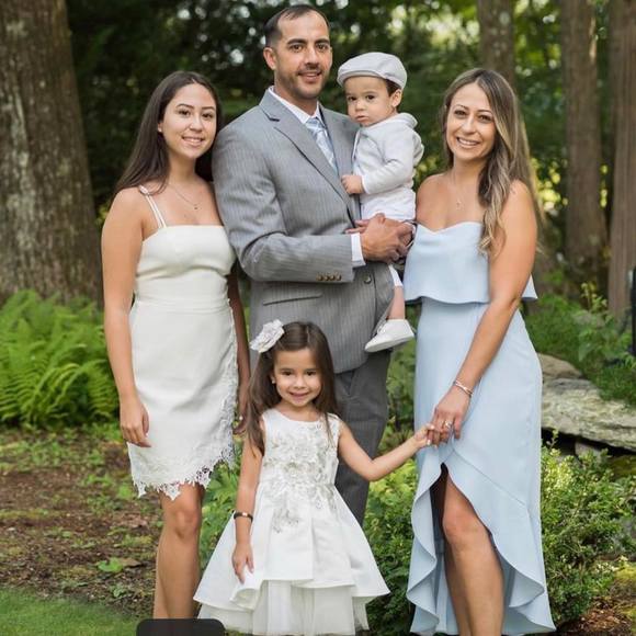 Profile Picture of Jason Simoes (@jasonsimoes) on Poshmark