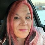 Profile Picture of Suzanne Teichroeb Neufeld (@suzneuf) on Instagram