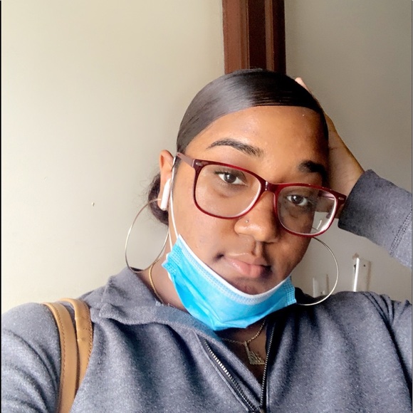 Profile Picture of Arissa Ramdehal (@arissaramdehal) on Poshmark