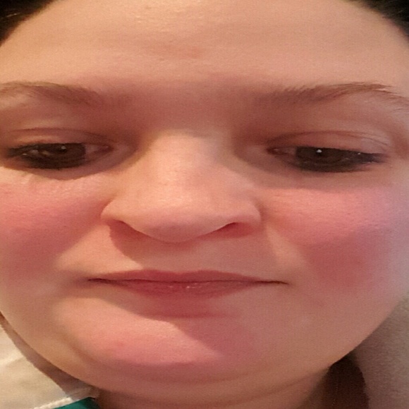 Profile Picture of Melodi Passer (@melcmn9108) on Poshmark