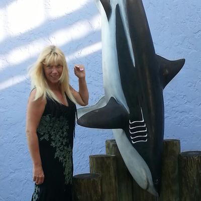Profile Picture of Dawn Brown Owner Of Sunshine's Handmade Treasures (@SunkissmeDawn) on Twitter