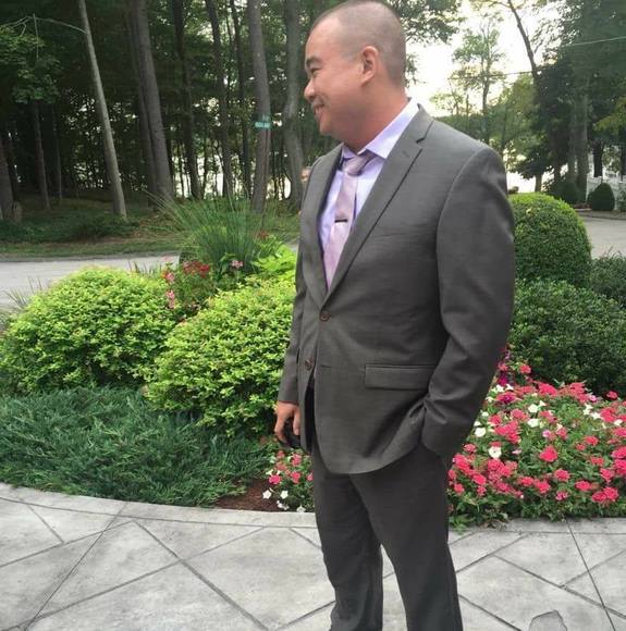 Profile Picture of Andrew Yung (@ayung7788) on Poshmark