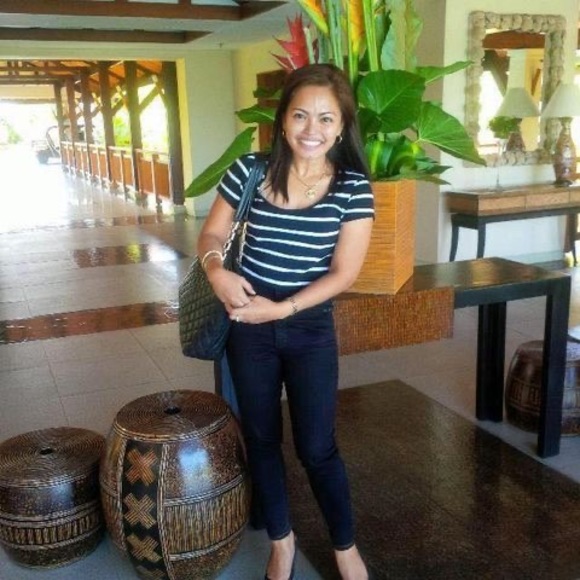 Profile Picture of Ghenny Cantay (@ghen2x2004) on Poshmark