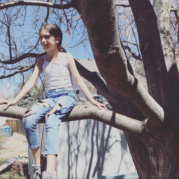 Mia Benisch - Poshmark Profile Picture of Mia Benisch (@mia_benisch) on Poshmark