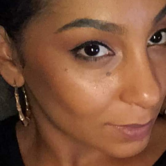 Profile Picture of Brianna Alvarez (@balv07) on Poshmark