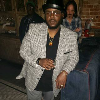 Profile Picture of Jr Hunter (@Jr-Hunter) on Facebook