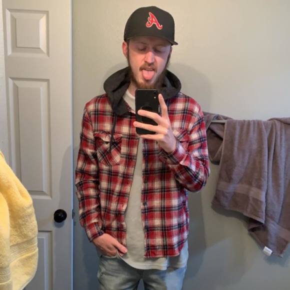 Profile Picture of Joshua Blackburn (@blackburn023) on Poshmark
