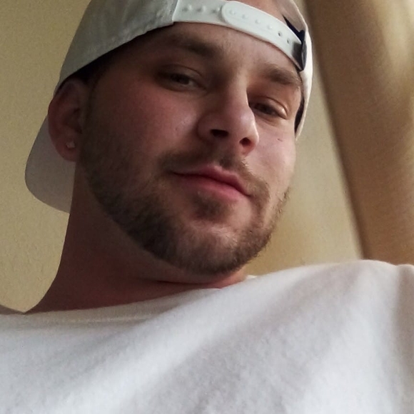 Profile Picture of Chris Ciulla (@chrisciulla) on Poshmark