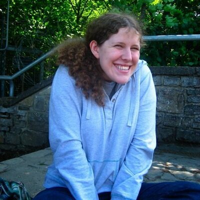 Profile Picture of Elizabeth Hooks (@irisinrain) on Twitter